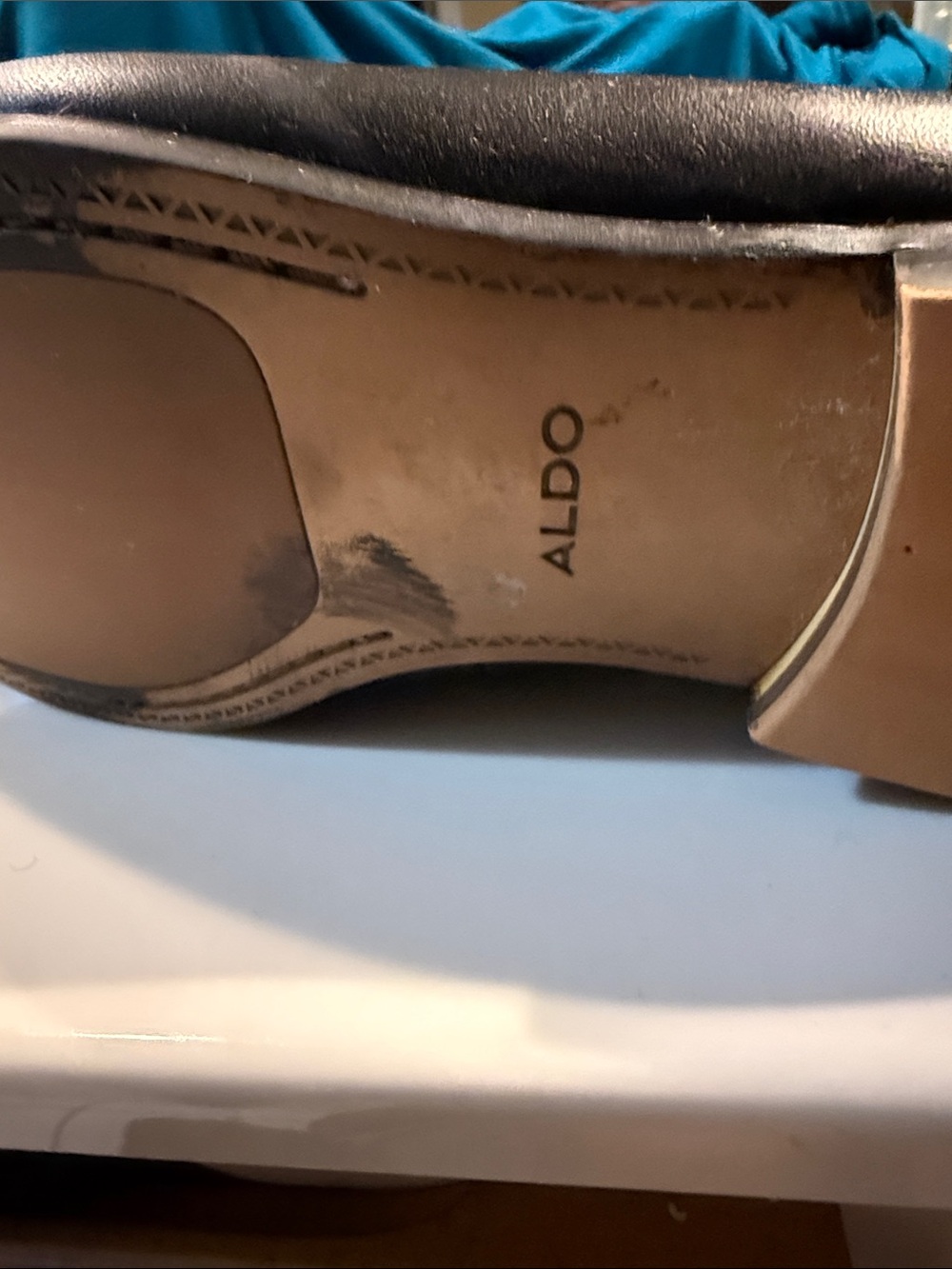 Men's Black Leather Slip-On Loafers with Gold Chain Accent. Minor abrasion - Picture 3 of 7